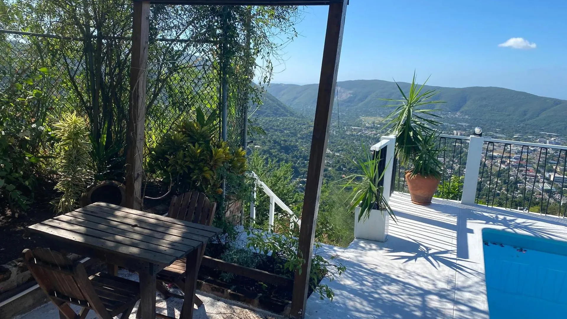 Tranquility Estate Bed & Breakfast Kingston