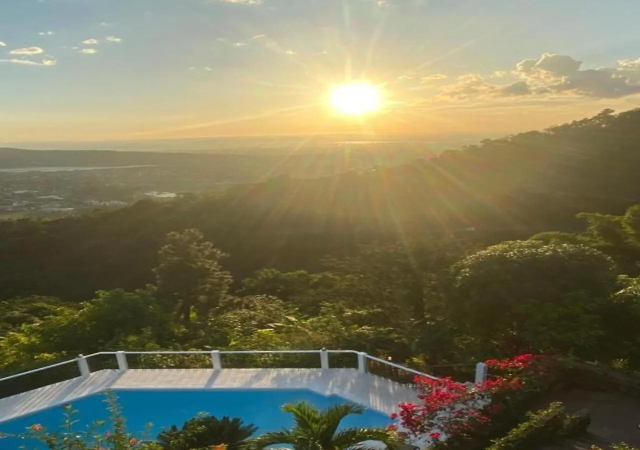 Tranquility Estate Bed & Breakfast Kingston